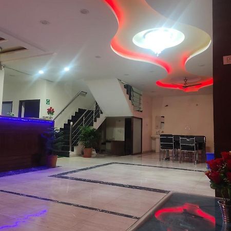 Hotel Kb Square Near Chandigarh Railway Station 외부 사진