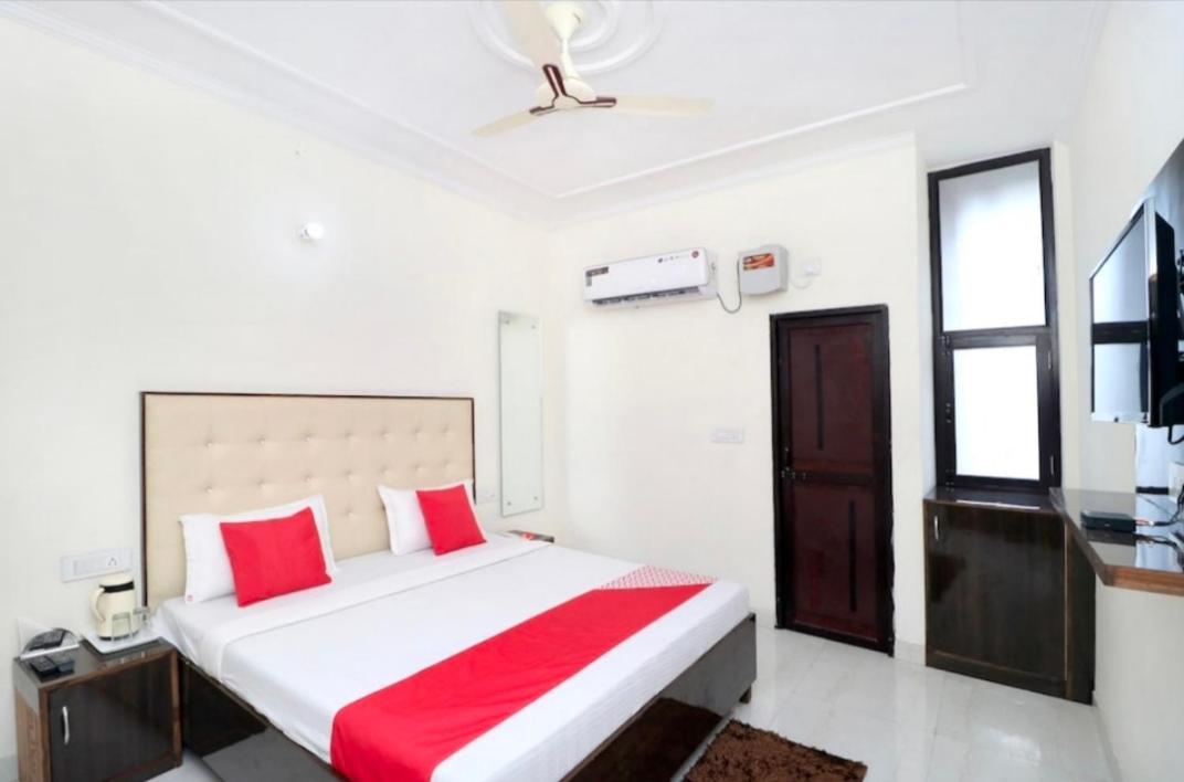 Hotel Kb Square Near Chandigarh Railway Station 외부 사진