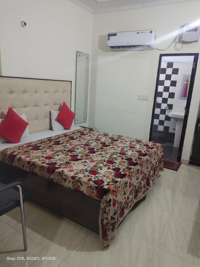 Hotel Kb Square Near Chandigarh Railway Station 외부 사진