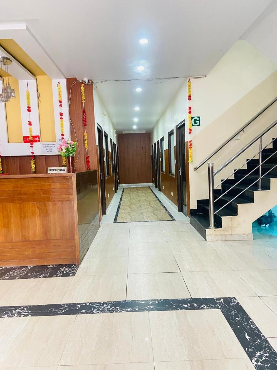 Hotel Kb Square Near Chandigarh Railway Station 외부 사진